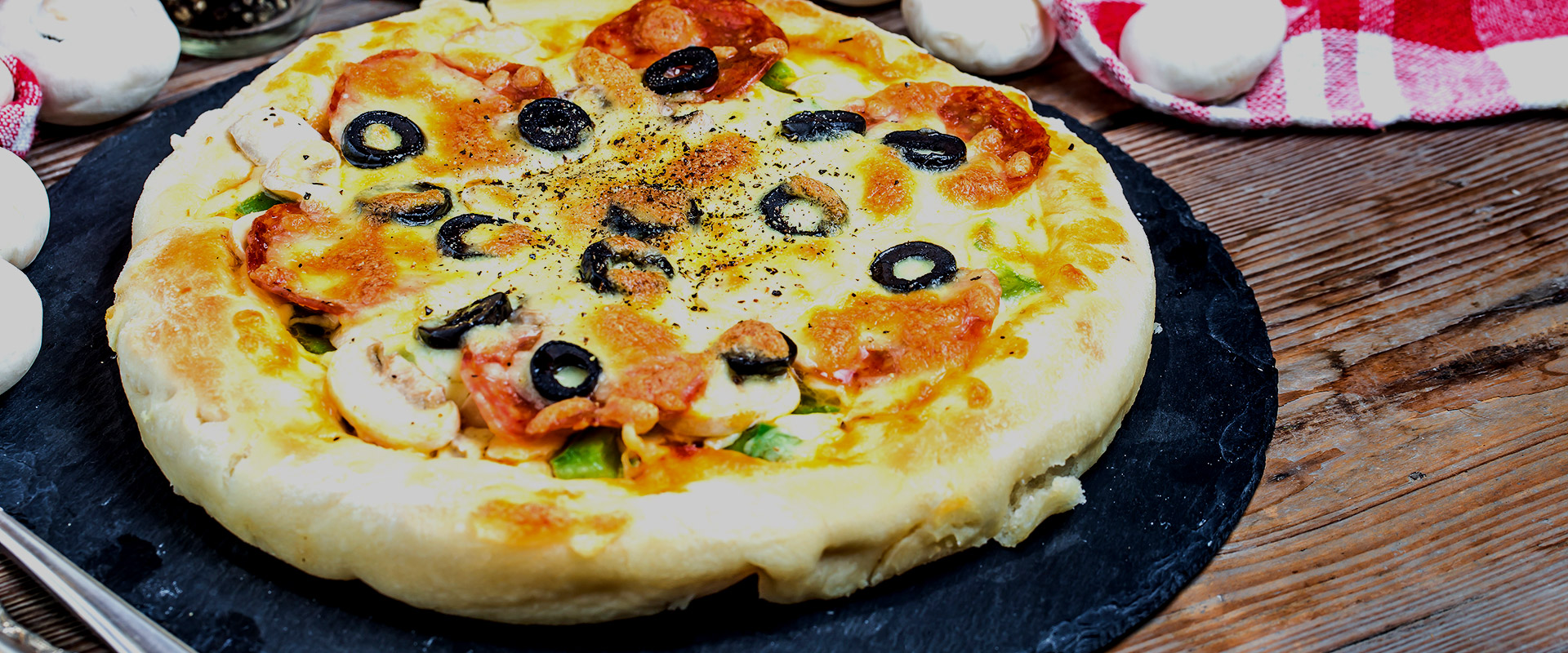 Samia Pizza – Pizza • Chicken • Fish • Deli